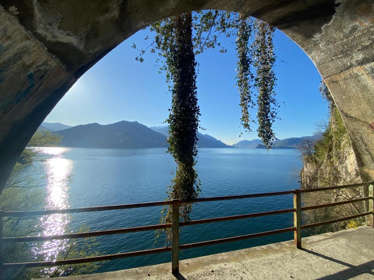 Casa Del Lago Menaggio Bagian luar foto